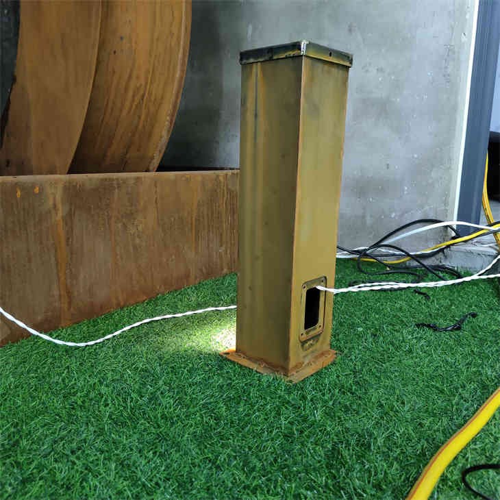 Outdoor Corten Steel Rusty Lamp Bollard Light