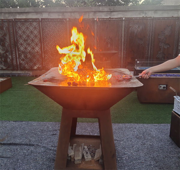 Teras Pembakaran Kayu Corten Steel BBQ Grill